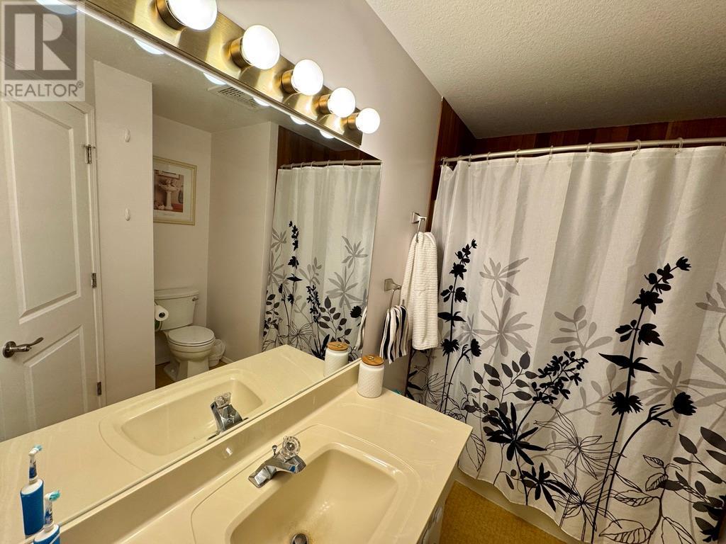 1708 Cedarwood Court, Dawson Creek, British Columbia  V1G 4L8 - Photo 17 - 10342825