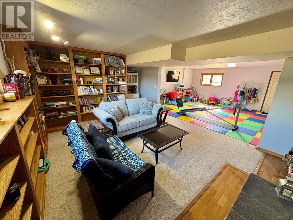 1708 Cedarwood Court, Dawson Creek, British Columbia  V1G 4L8 - Photo 20 - 10342825