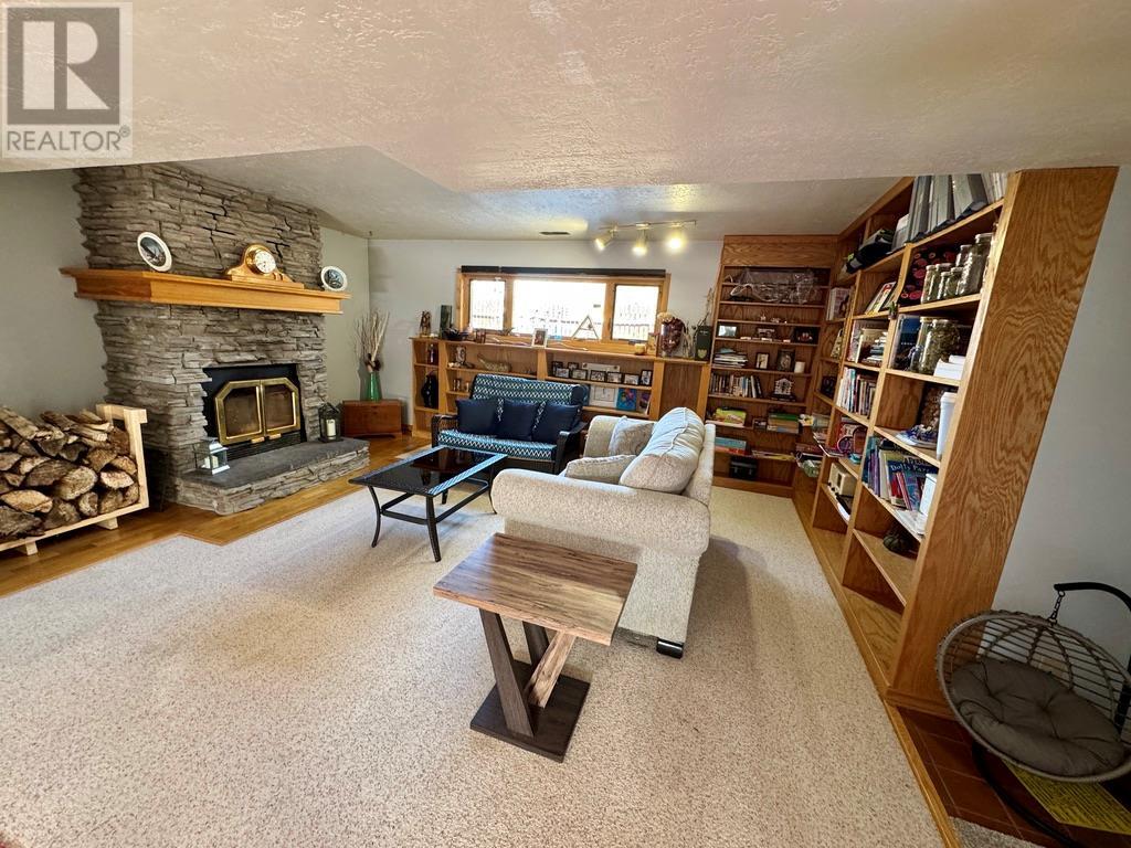 1708 Cedarwood Court, Dawson Creek, British Columbia  V1G 4L8 - Photo 21 - 10342825