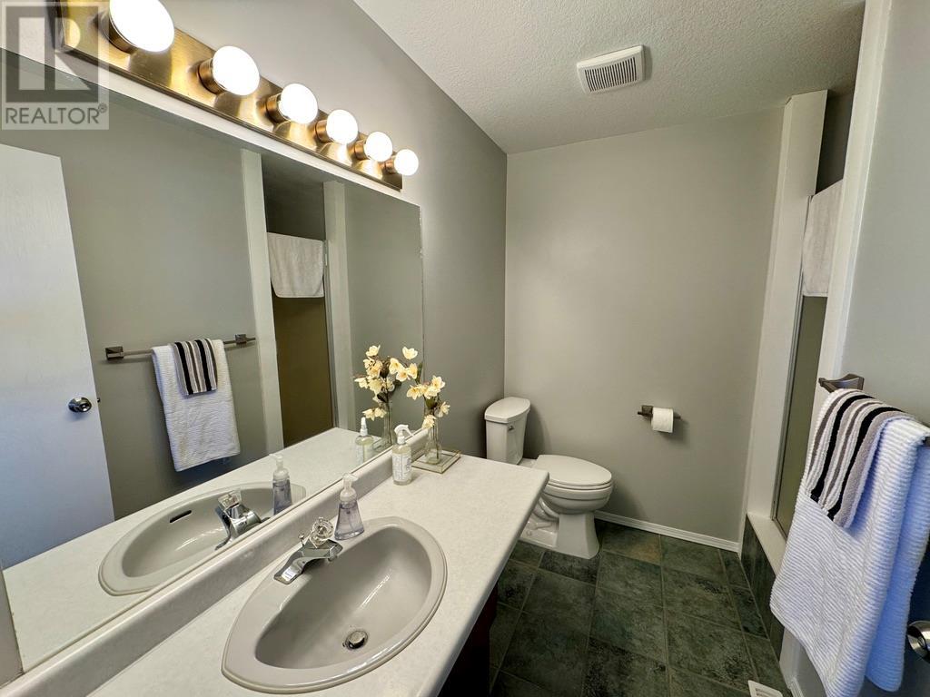 1708 Cedarwood Court, Dawson Creek, British Columbia  V1G 4L8 - Photo 14 - 10342825