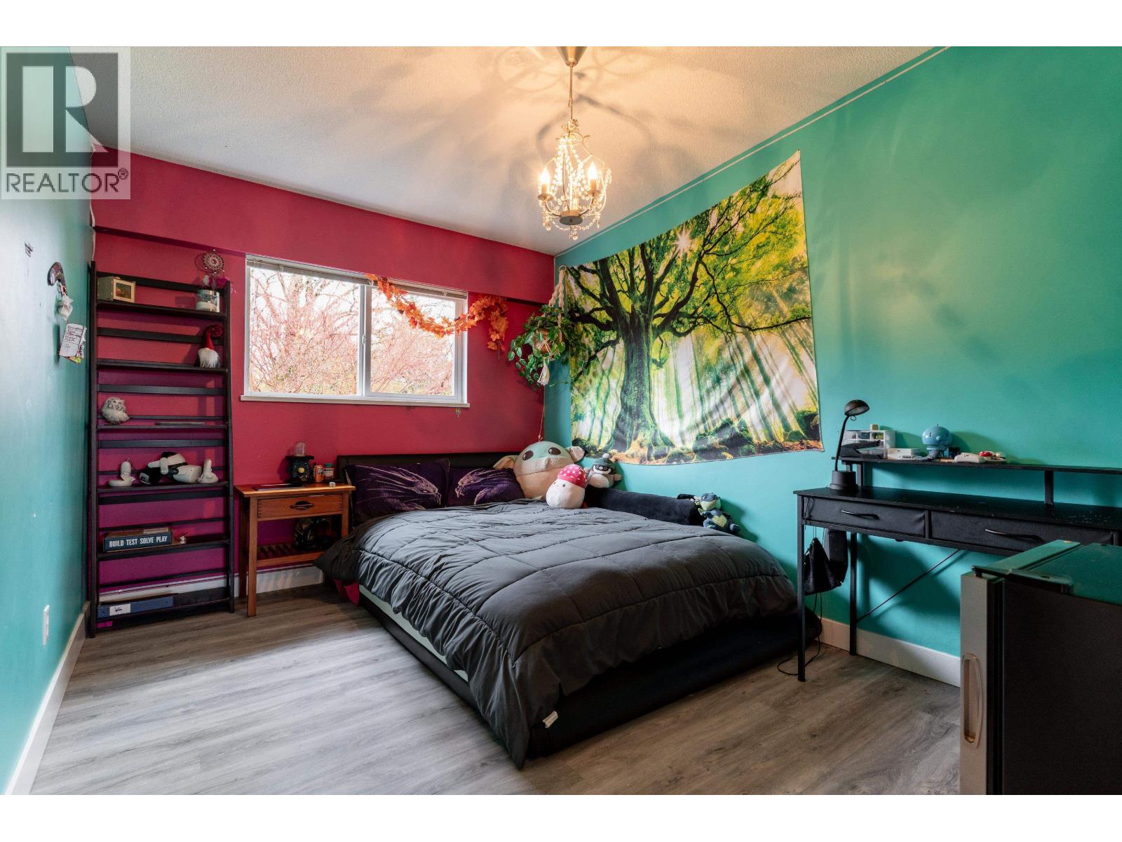 4164 Fairway Place, North Vancouver, British Columbia  V7G 1Y9 - Photo 8 - R2988345
