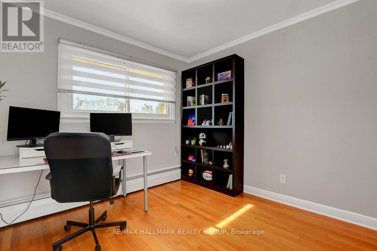 17 Brigade Avenue, Ottawa, Ontario  K2S 1J5 - Photo 32 - X12073231