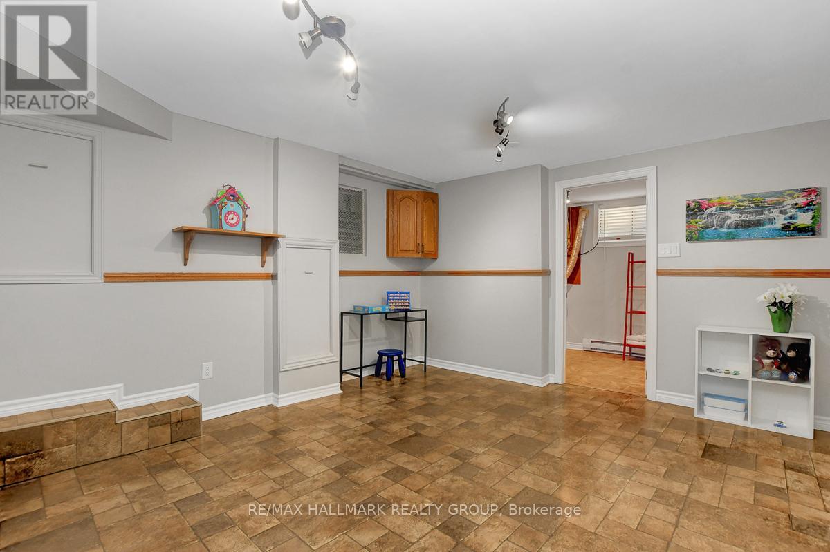 17 Brigade Avenue, Ottawa, Ontario  K2S 1J5 - Photo 38 - X12073231