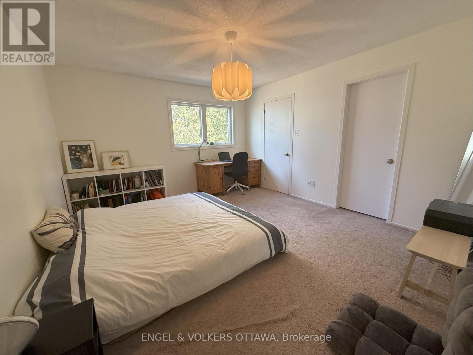 37 Lightfoot Place, Ottawa, Ontario  K2L 3M6 - Photo 13 - X12073252