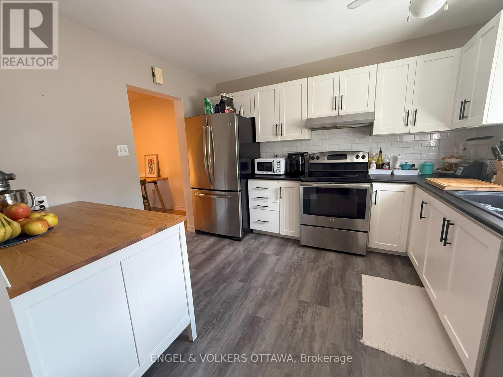 37 Lightfoot Place, Ottawa, Ontario  K2L 3M6 - Photo 7 - X12073252