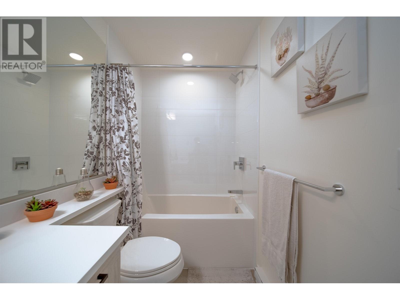 103 7579 16th Street, Burnaby, British Columbia  V3N 0H7 - Photo 12 - R2988606