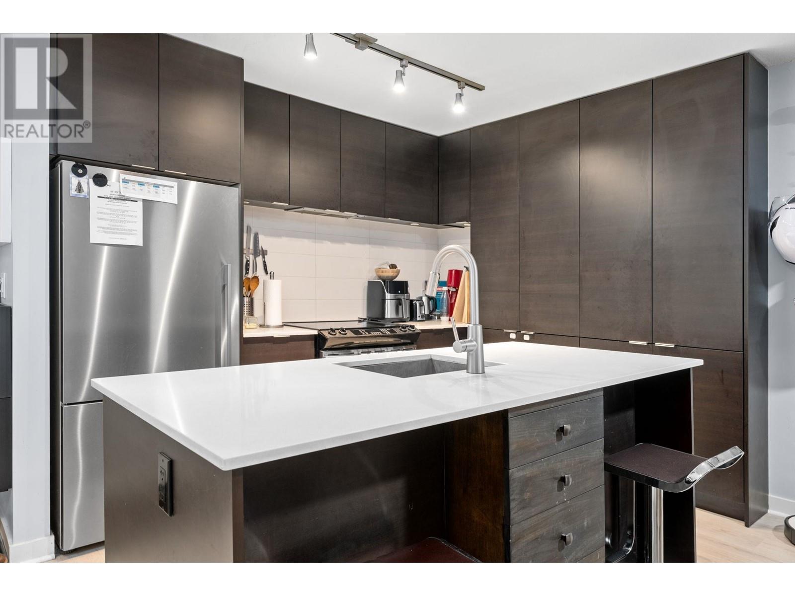 204 1679 Lloyd Avenue, North Vancouver, British Columbia  V7P 0A9 - Photo 12 - R2988636