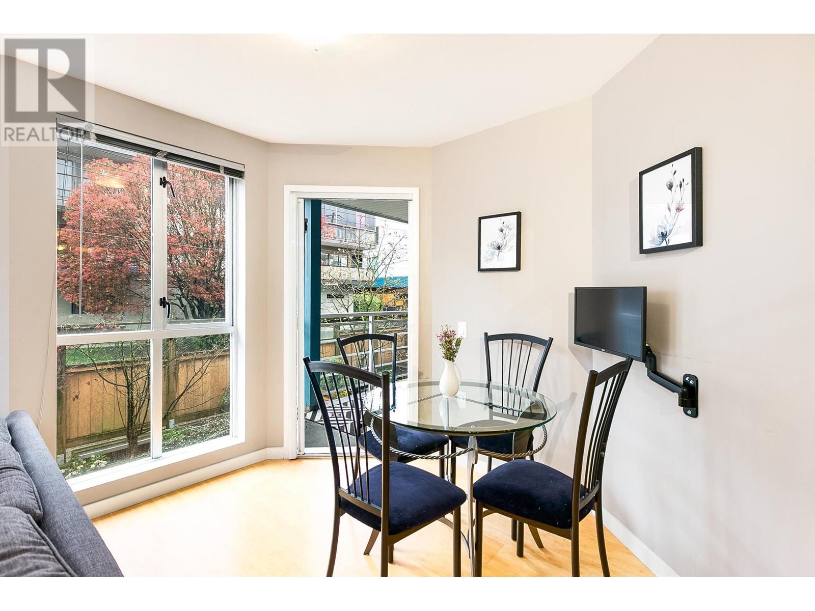306 122 E 3rd Street, North Vancouver, British Columbia  V7L 1E6 - Photo 11 - R2988678