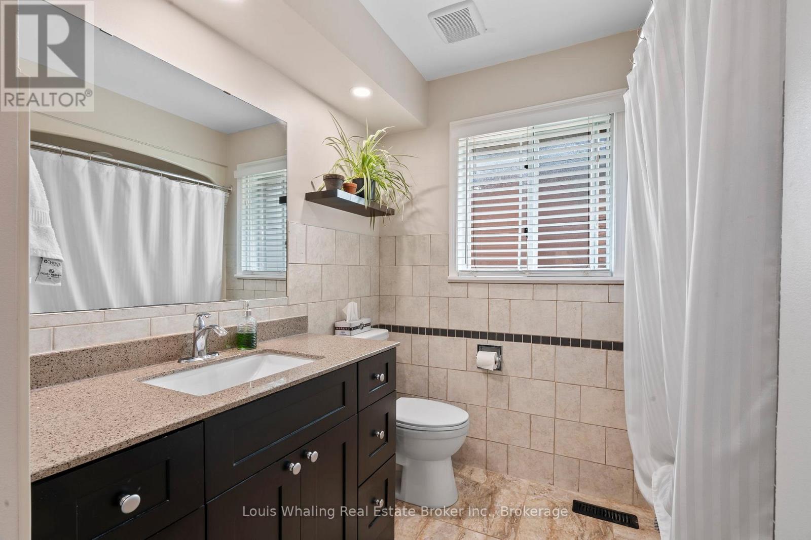 67 3rd Street, Hanover, Ontario  N4N 3H8 - Photo 11 - X12073226