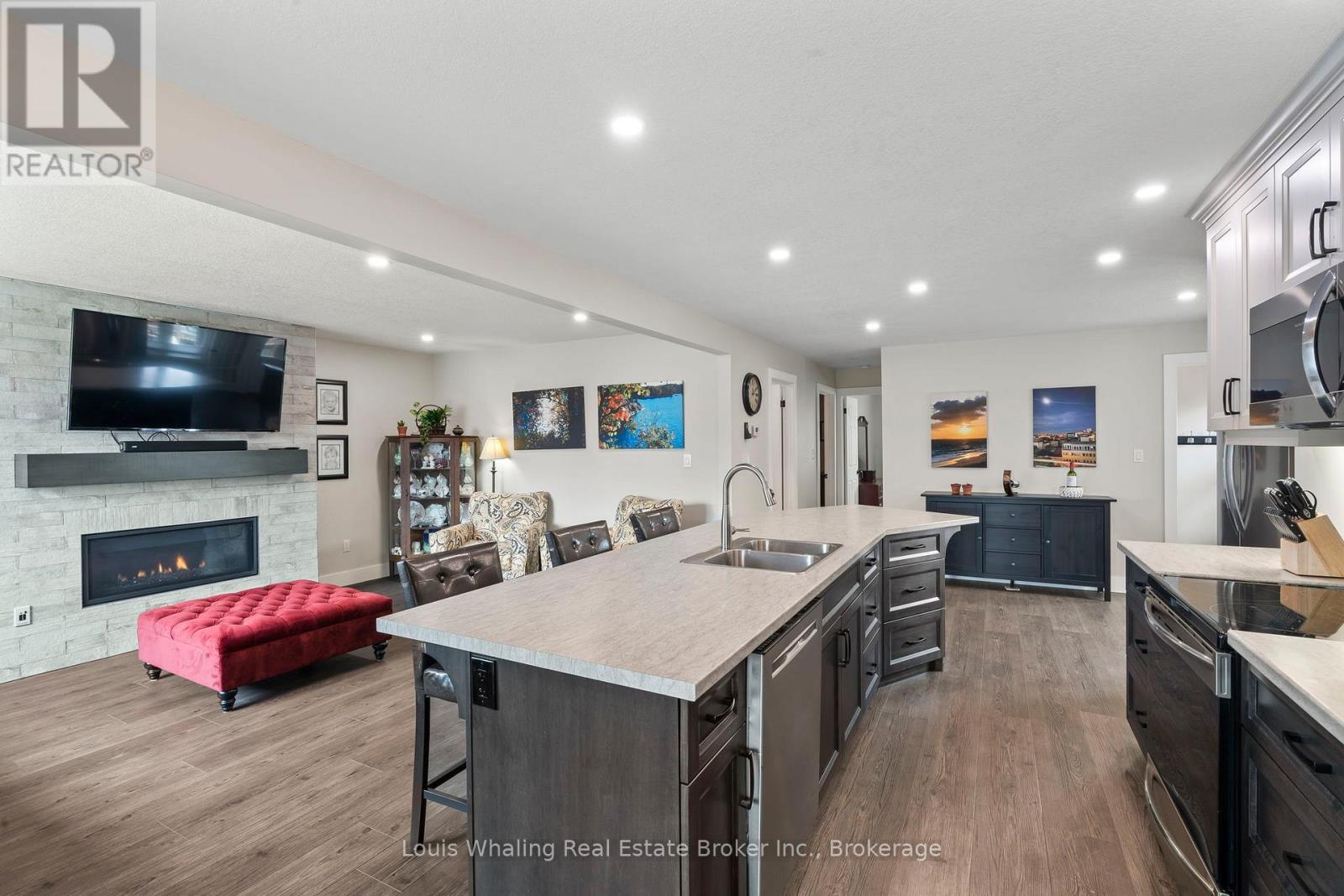 Property at 67 3RD STREET image 3