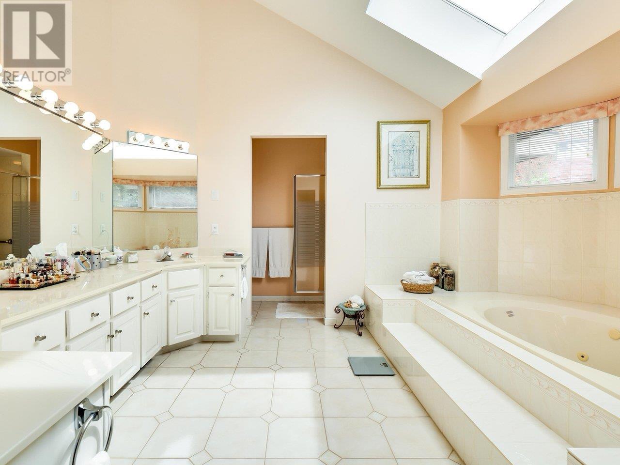 4704 Stahaken Place, Tsawwassen, British Columbia  V4M 4B3 - Photo 20 - R2988616