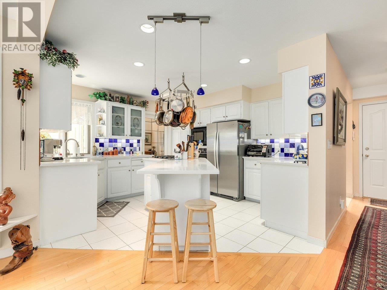 4704 Stahaken Place, Tsawwassen, British Columbia  V4M 4B3 - Photo 8 - R2988616