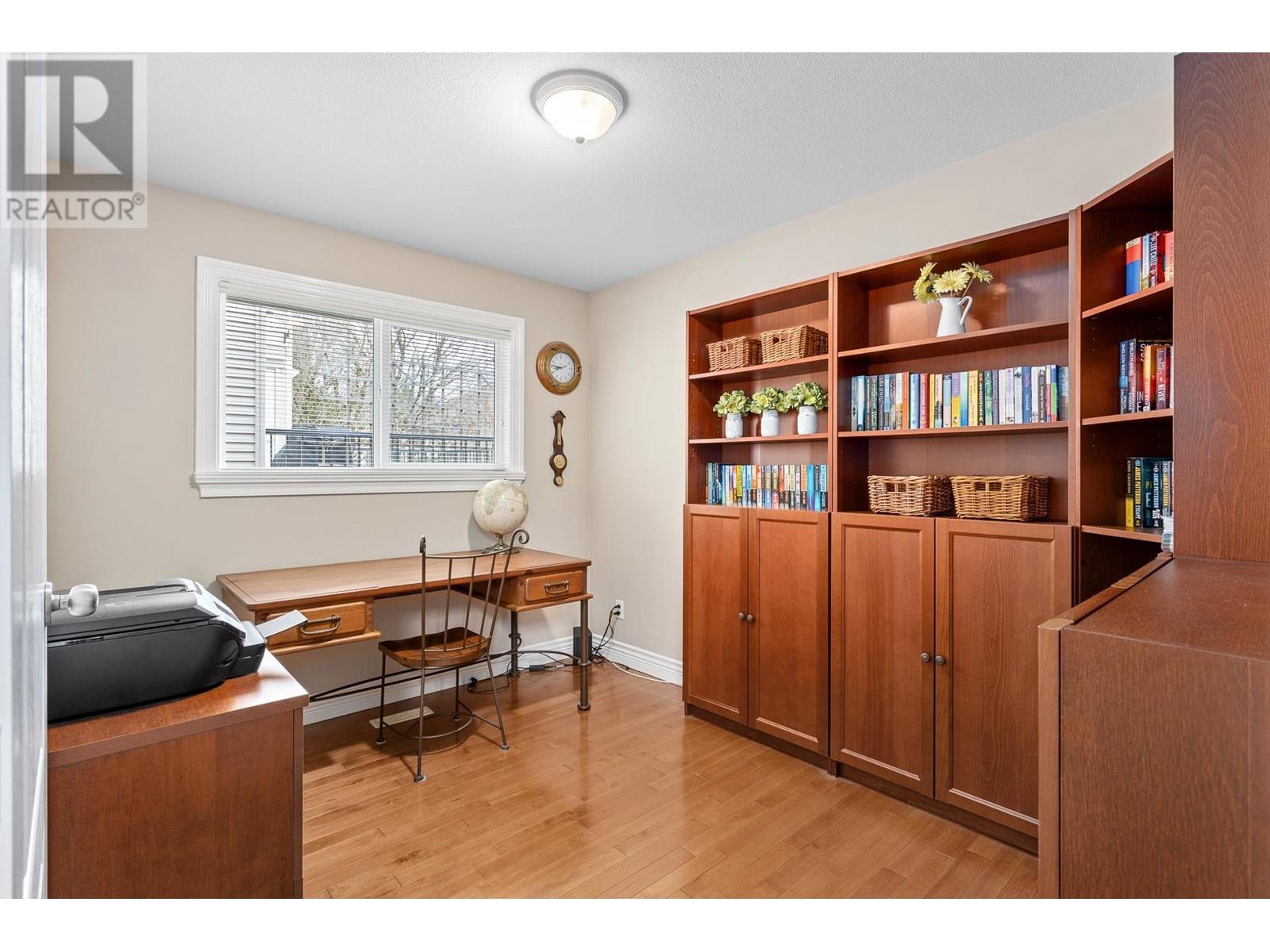 3040 Sienna Court, Coquitlam, British Columbia  V3E 3N7 - Photo 17 - R2988626