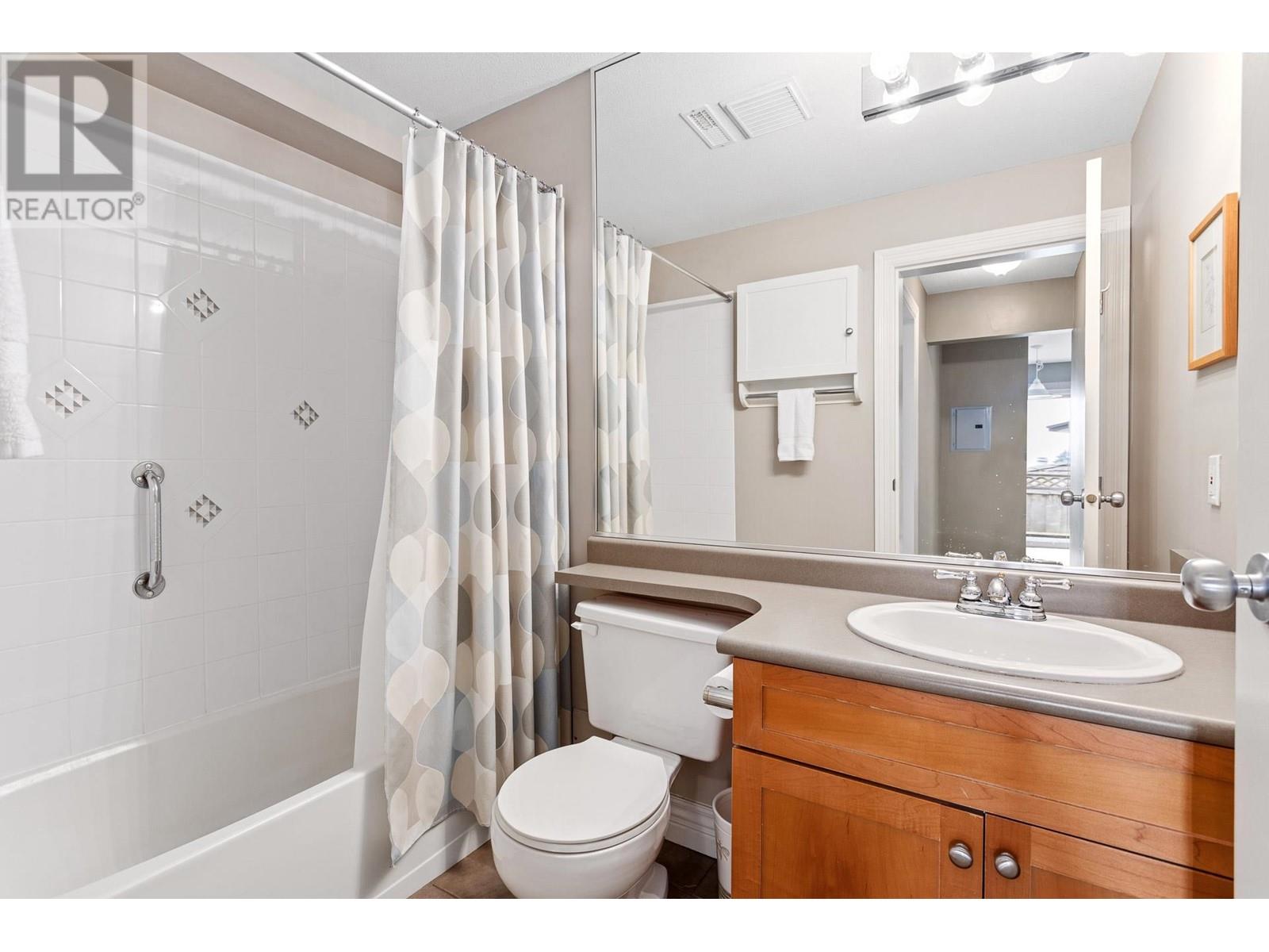 3040 Sienna Court, Coquitlam, British Columbia  V3E 3N7 - Photo 35 - R2988626