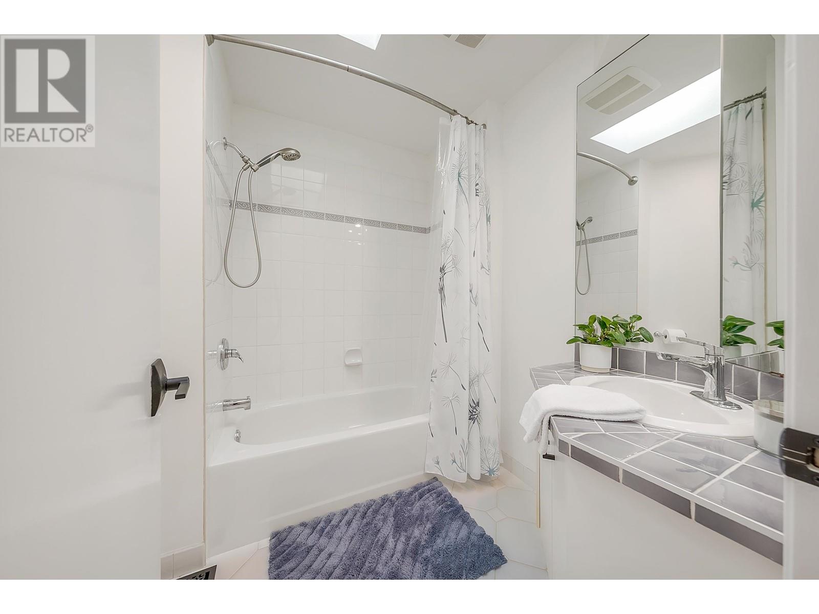 1827 Harbour Drive, Coquitlam, British Columbia  V3J 5W4 - Photo 28 - R2988661