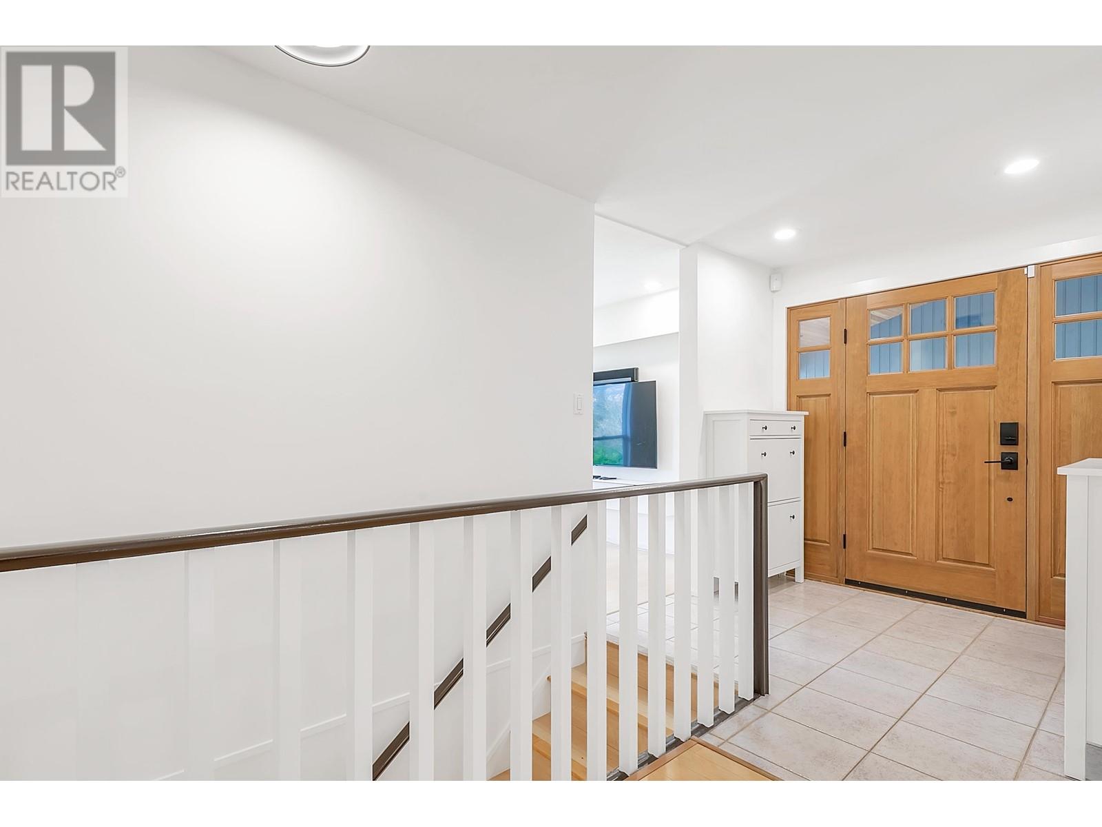 1827 Harbour Drive, Coquitlam, British Columbia  V3J 5W4 - Photo 4 - R2988661