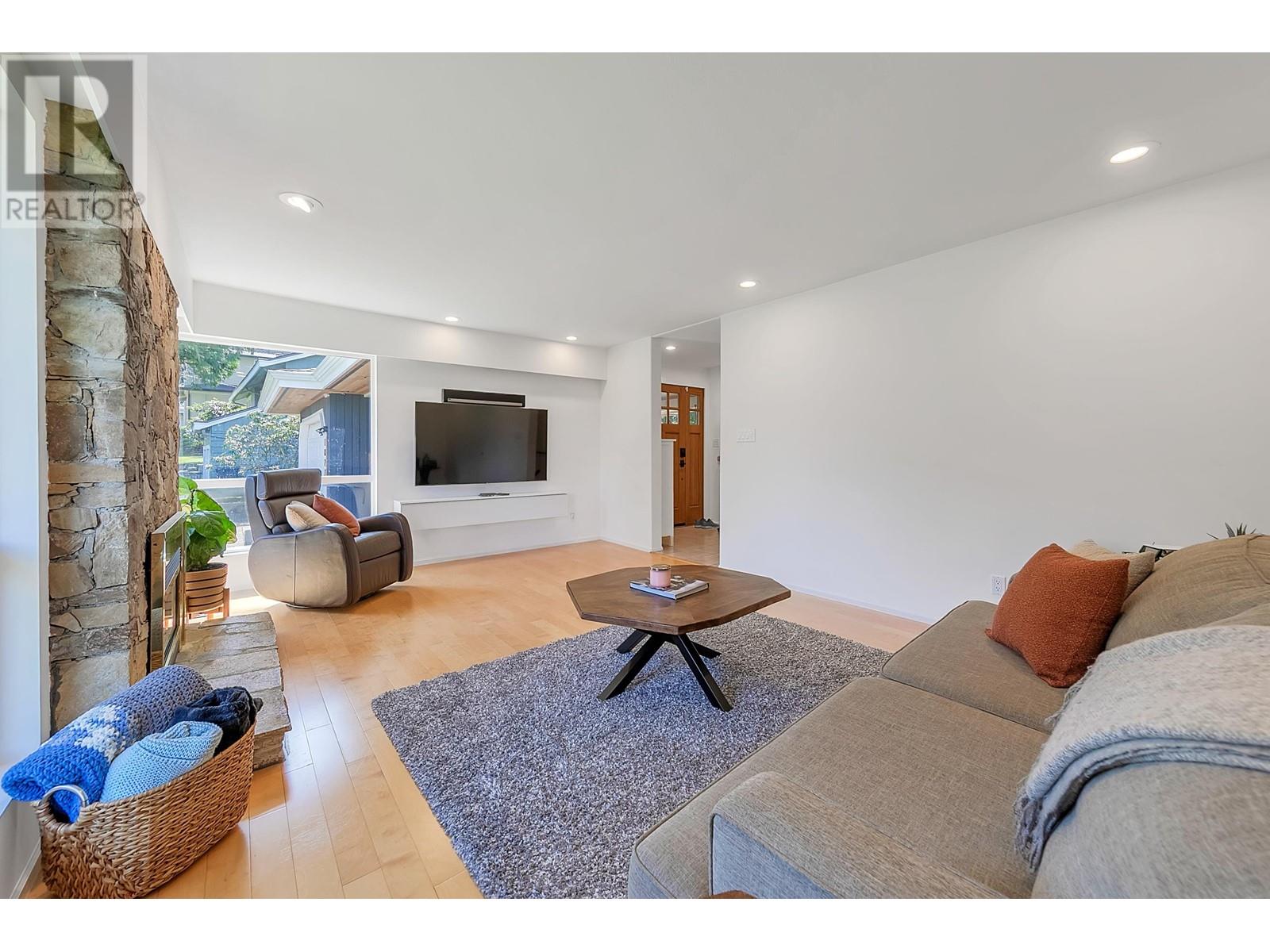 1827 Harbour Drive, Coquitlam, British Columbia  V3J 5W4 - Photo 7 - R2988661