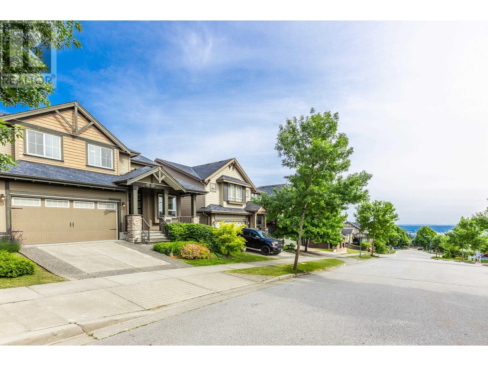 1511 Dayton Street, Coquitlam, British Columbia  V3E 0J6 - Photo 2 - R2988666
