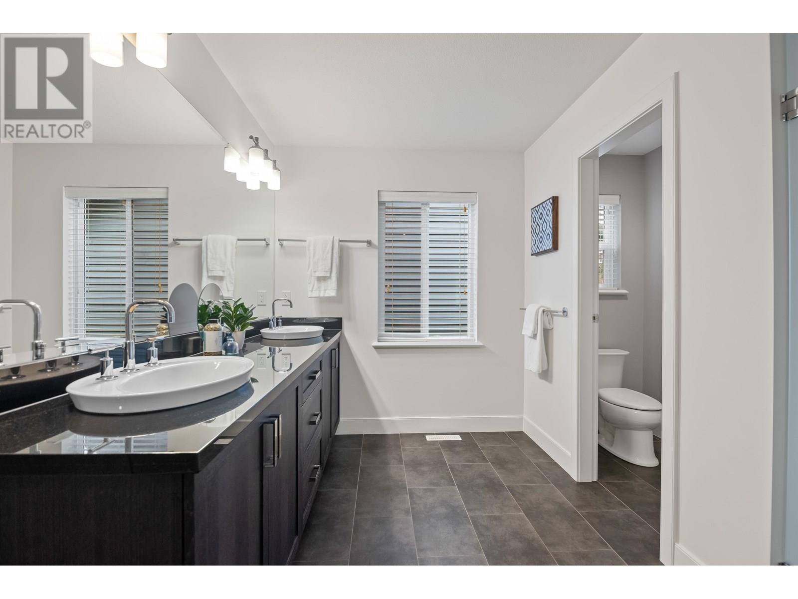 1511 Dayton Street, Coquitlam, British Columbia  V3E 0J6 - Photo 27 - R2988666