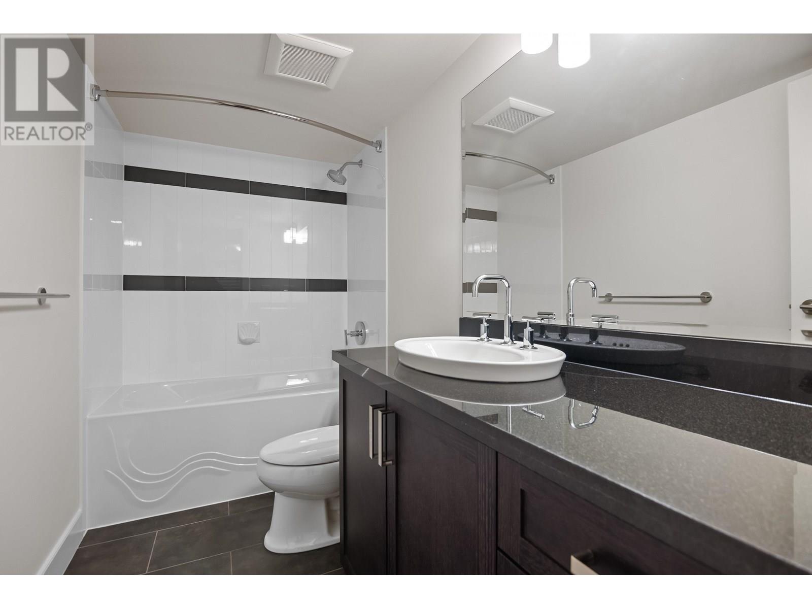 1511 Dayton Street, Coquitlam, British Columbia  V3E 0J6 - Photo 37 - R2988666