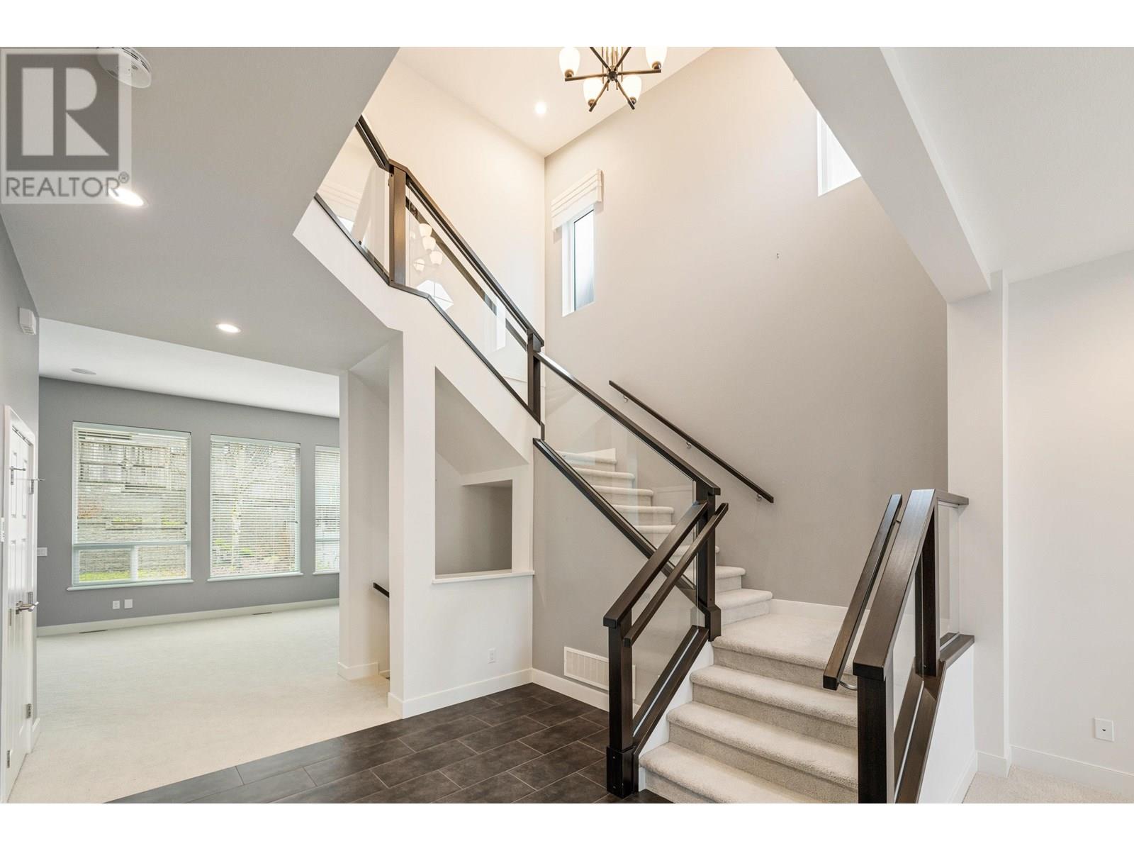 1511 Dayton Street, Coquitlam, British Columbia  V3E 0J6 - Photo 5 - R2988666