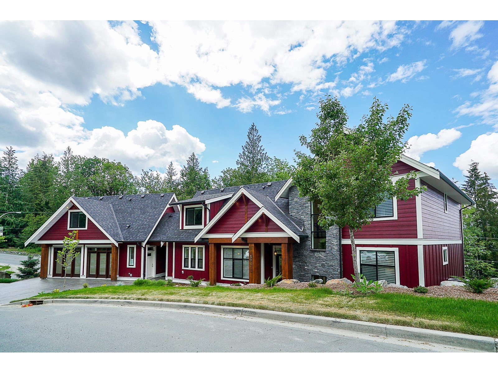 Property at 50413 KINGSTON DRIVE image 1