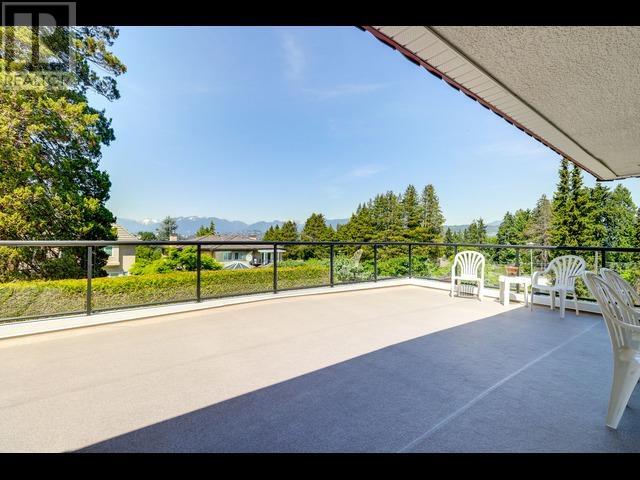 Property at 6005 HUMPHRIES PLACE image 5