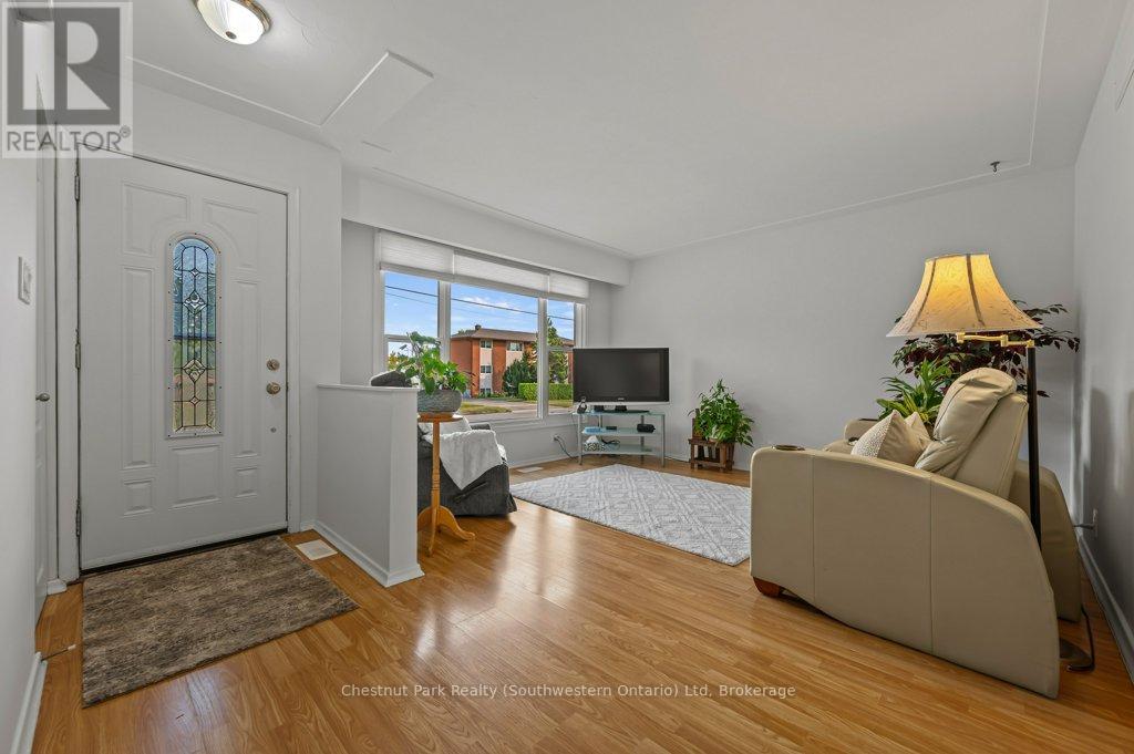 66 June Avenue, Guelph (Riverside Park), Ontario  N1H 1J1 - Photo 11 - X12072532