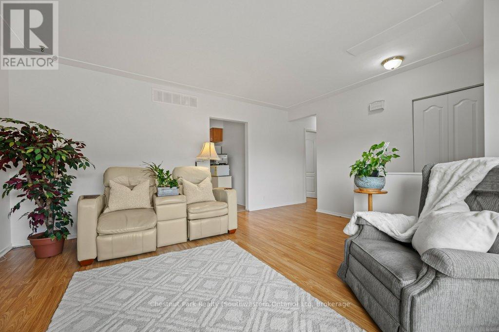 66 June Avenue, Guelph (Riverside Park), Ontario  N1H 1J1 - Photo 14 - X12072532