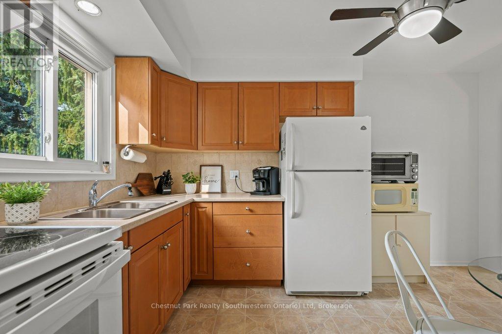 66 June Avenue, Guelph (Riverside Park), Ontario  N1H 1J1 - Photo 18 - X12072532
