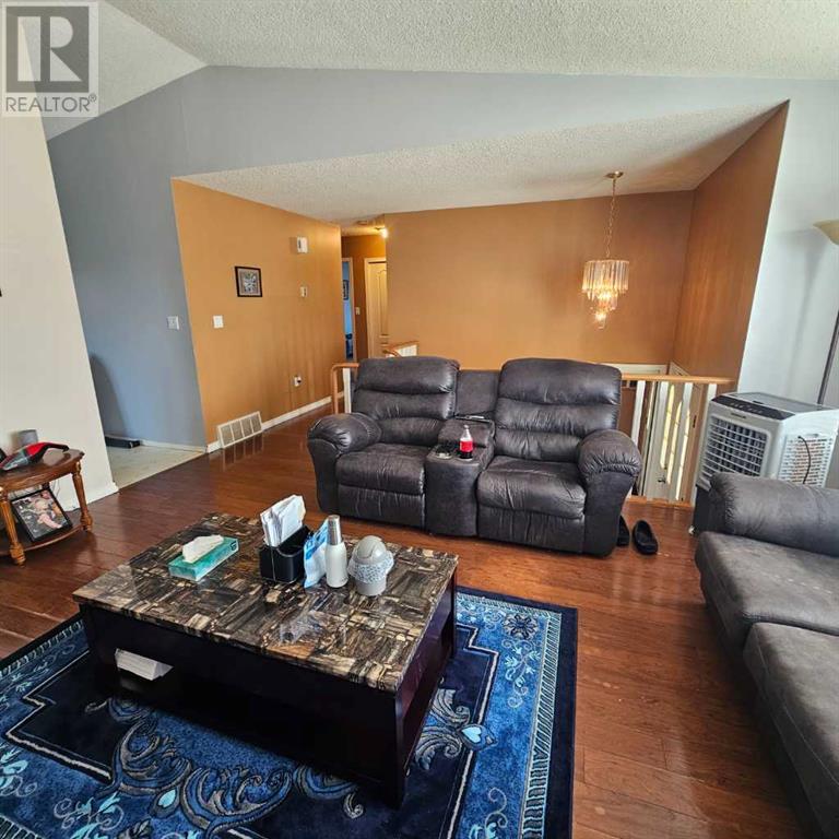 Property at 5014 9 Avenue image 5