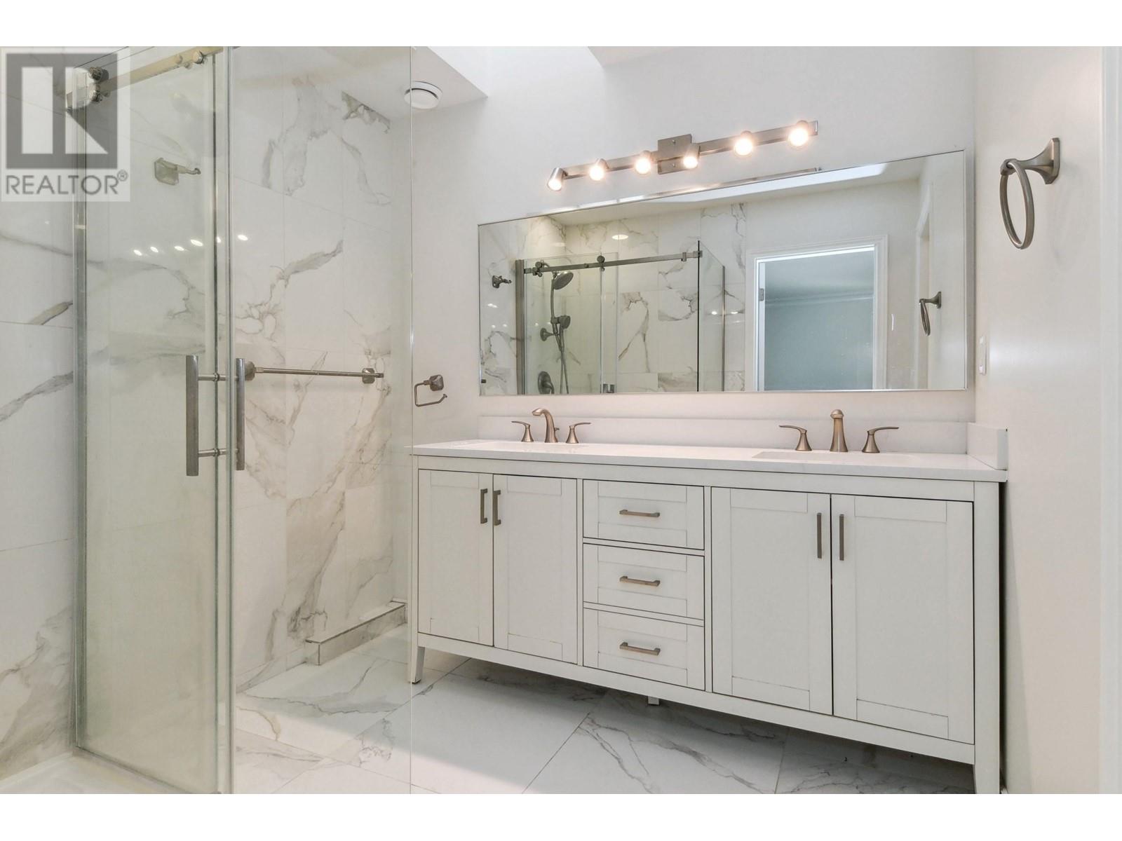 3692 Oxford Street, Port Coquitlam, British Columbia  V3B 4E6 - Photo 15 - R2986176