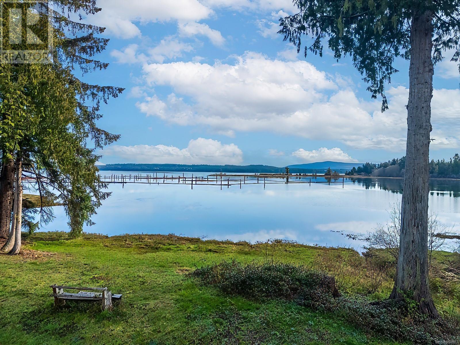 8460 Penny Lane, Fanny Bay, British Columbia  V0R 1W0 - Photo 6 - 994887