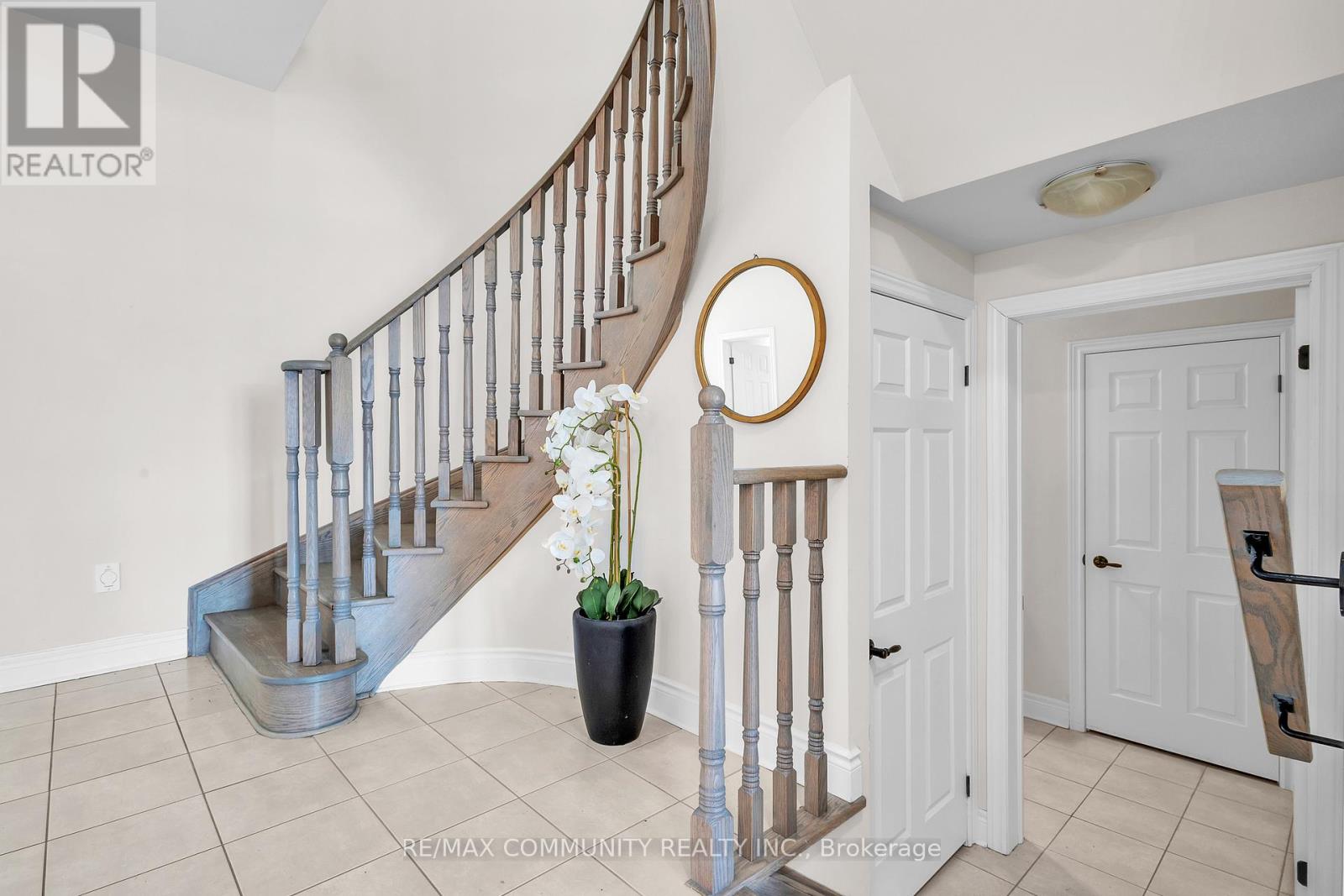 18 Walworth Street, Halton Hills, Ontario  L7G 0N5 - Photo 12 - W11983184