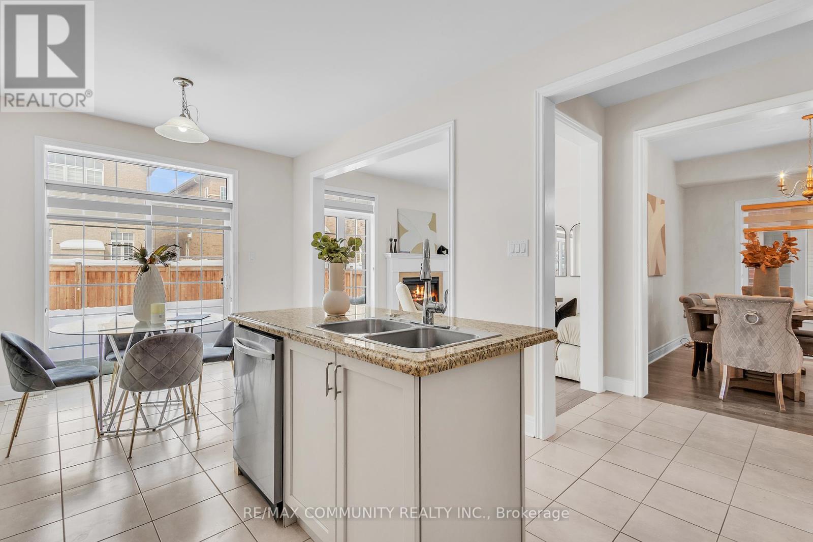 18 Walworth Street, Halton Hills, Ontario  L7G 0N5 - Photo 23 - W11983184