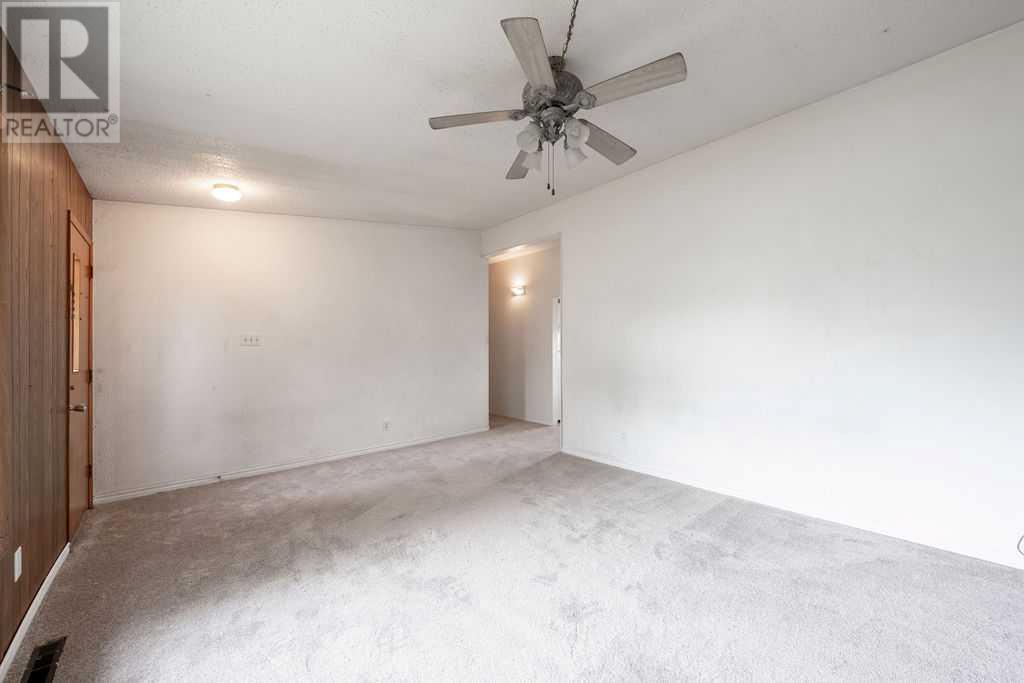 Property at 5242 Thomas Street NE image 4