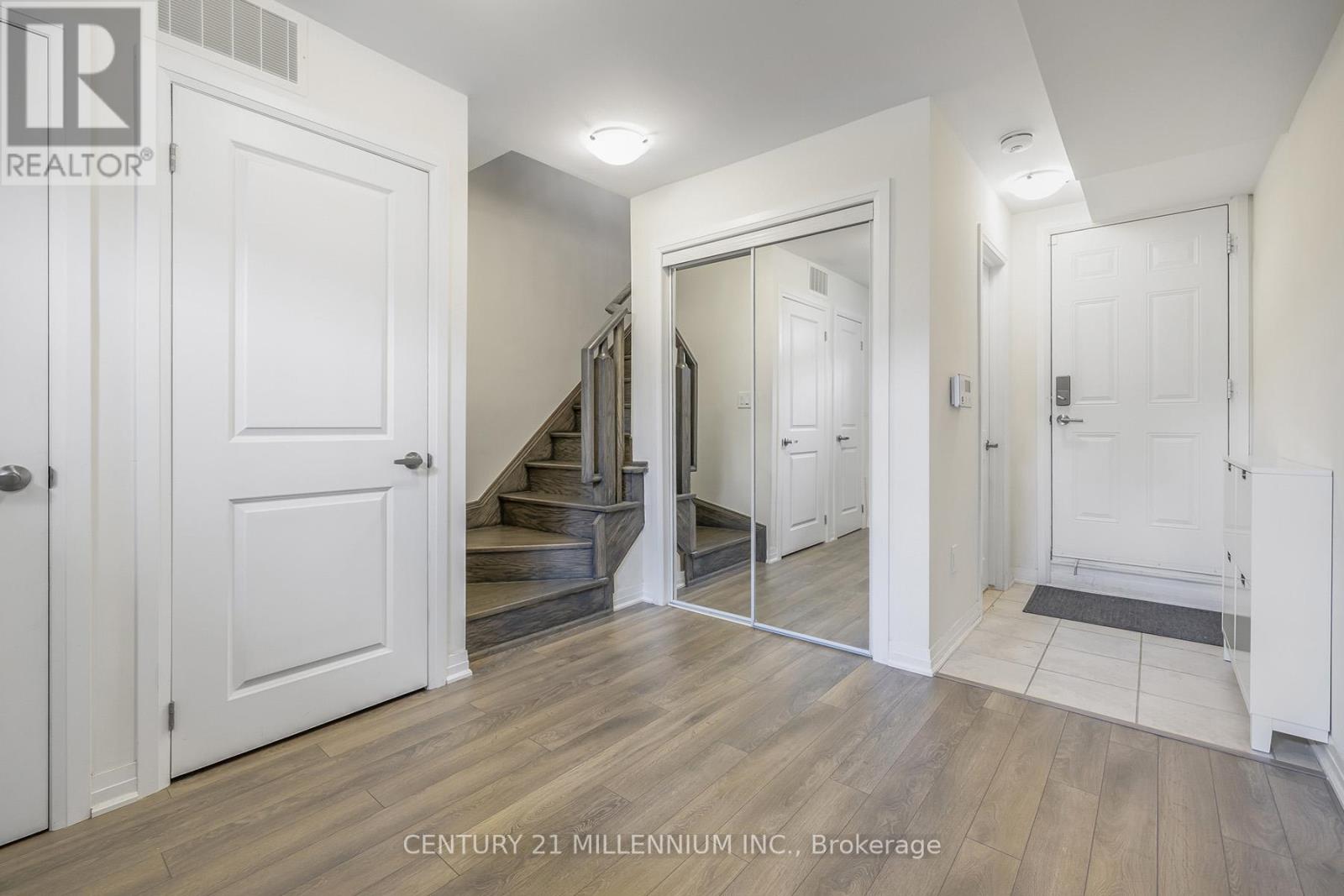 44 Sarah Jackson Crescent, Toronto, Ontario  M3K 0B6 - Photo 22 - W12073269
