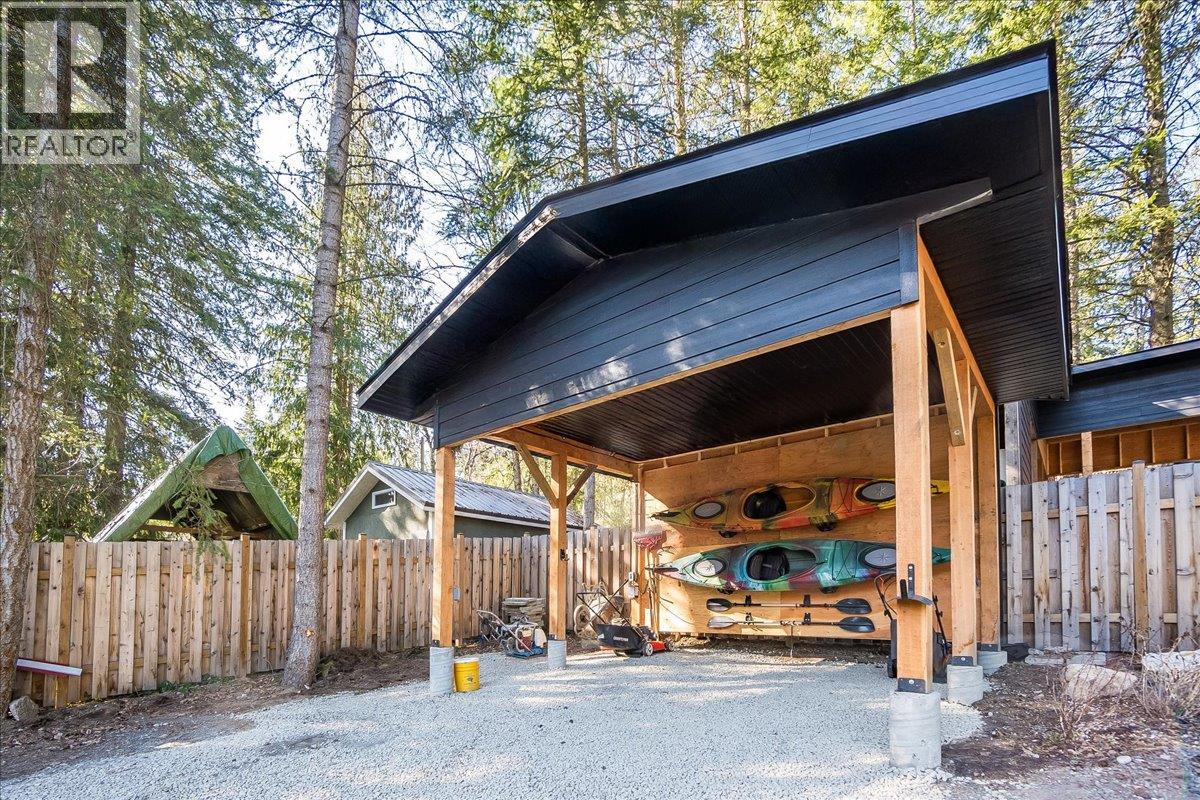 7606 3a Highway, Balfour, British Columbia  V0G 1C0 - Photo 16 - 10342606