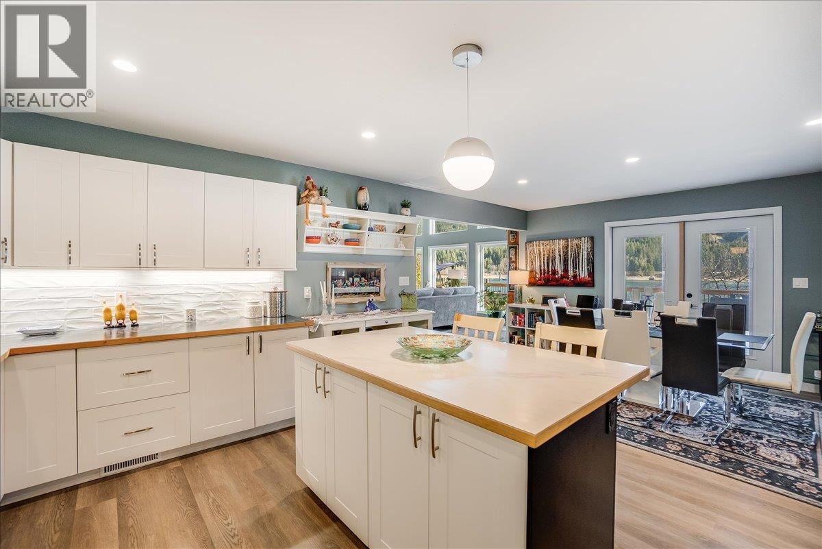 7606 3a Highway, Balfour, British Columbia  V0G 1C0 - Photo 40 - 10342606