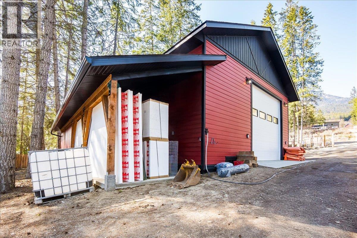 7606 3a Highway, Balfour, British Columbia  V0G 1C0 - Photo 90 - 10342606