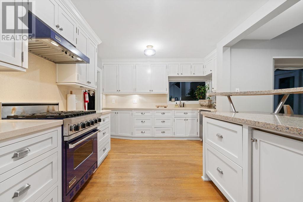 1045 Cortell Street, North Vancouver, British Columbia  V7P 2A2 - Photo 11 - R2982006
