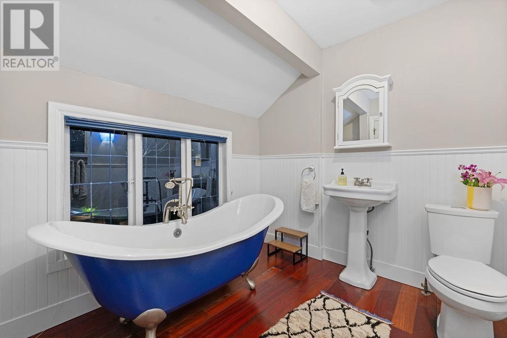 1045 Cortell Street, North Vancouver, British Columbia  V7P 2A2 - Photo 26 - R2982006