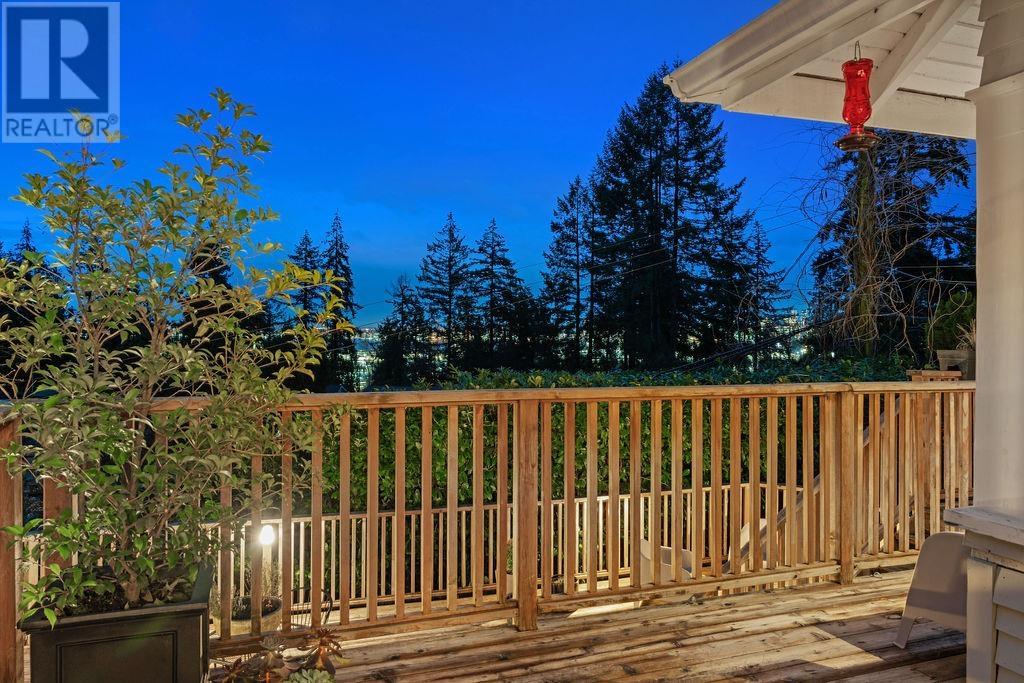 1045 Cortell Street, North Vancouver, British Columbia  V7P 2A2 - Photo 23 - R2982006