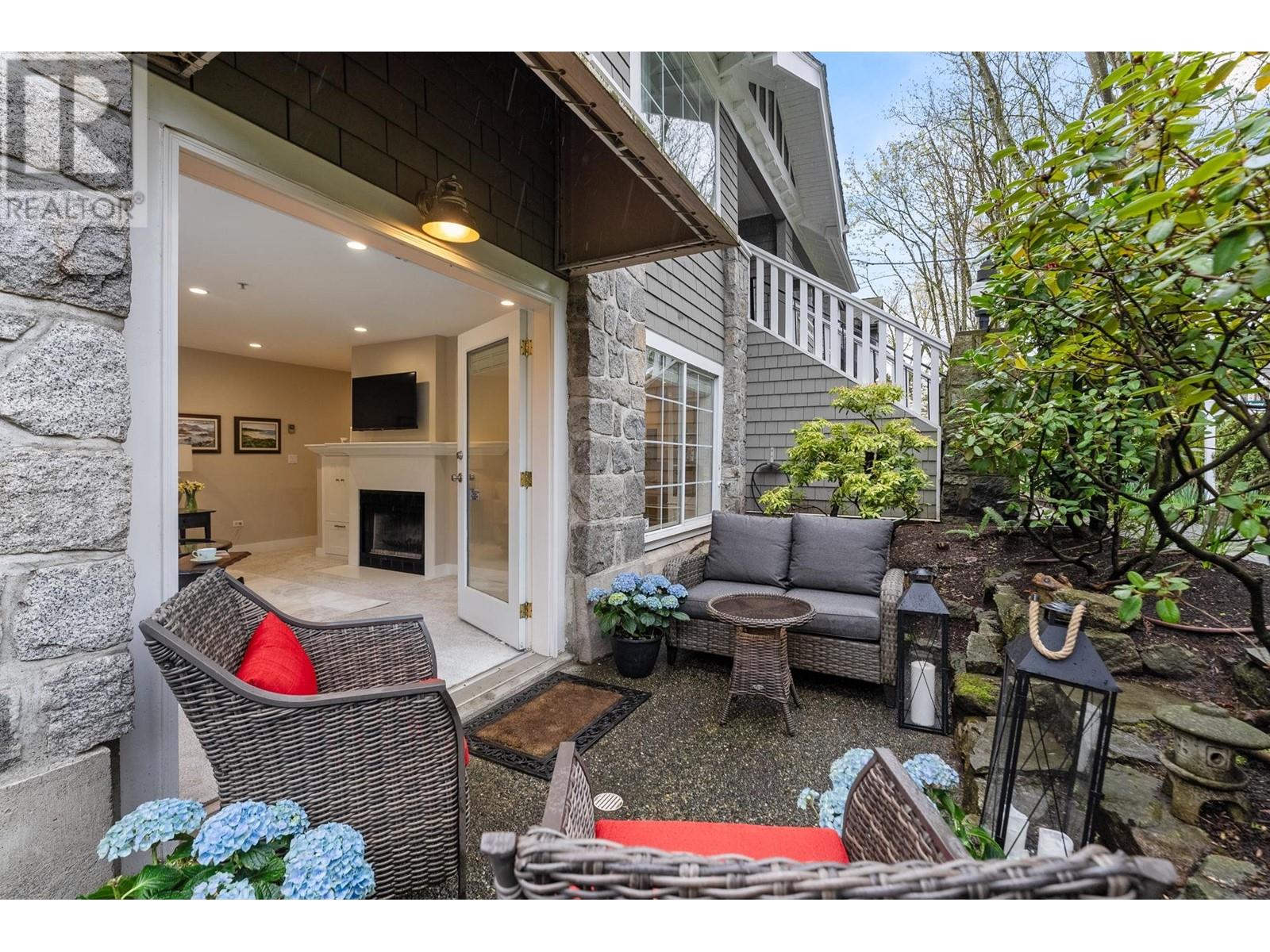 1816 Collingwood Street, Vancouver, British Columbia  V6R 3K5 - Photo 4 - R2988707