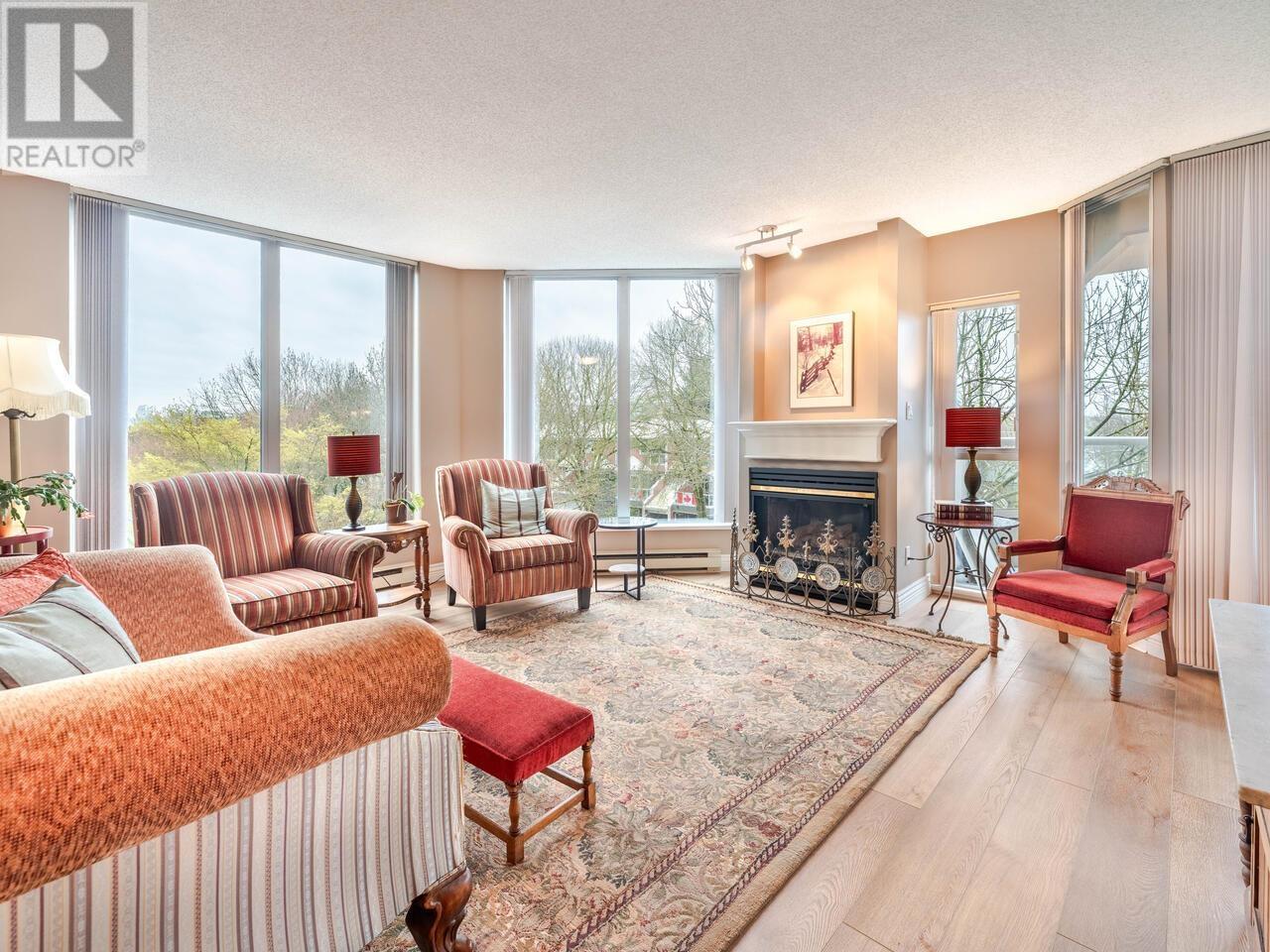 305 1135 QUAYSIDE DRIVE, new westminster, British Columbia
