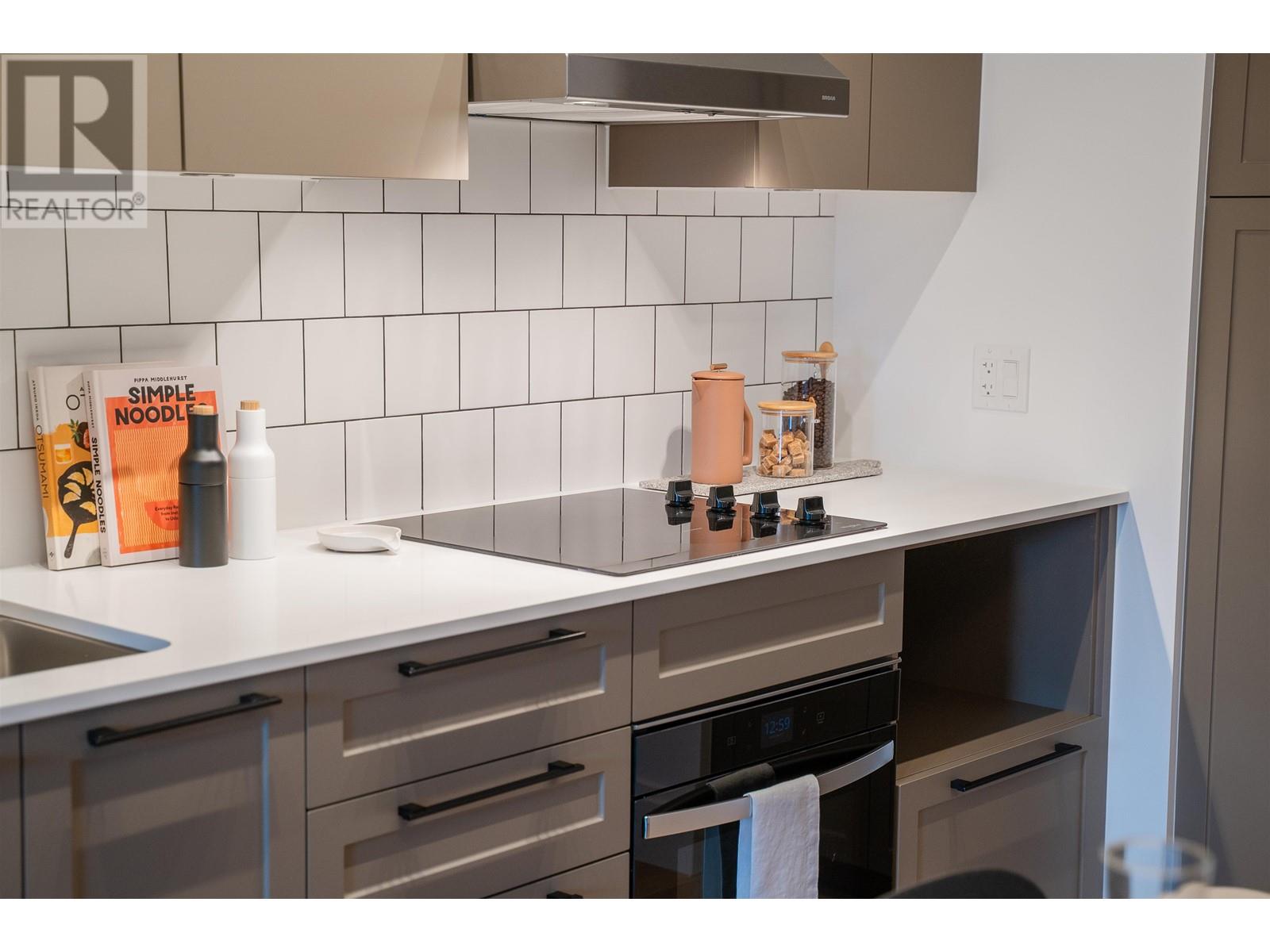 405 8750 University Crescent, Burnaby, British Columbia  V5A 0G9 - Photo 12 - R2988733