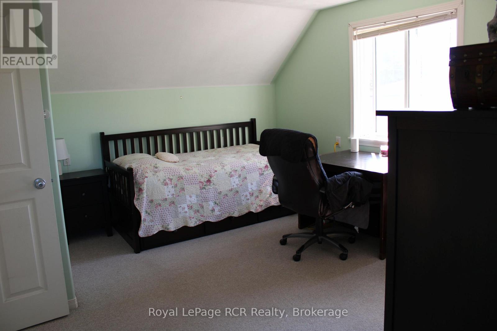 96 Main Street, Northern Bruce Peninsula, Ontario  N0H 1W0 - Photo 20 - X12073314
