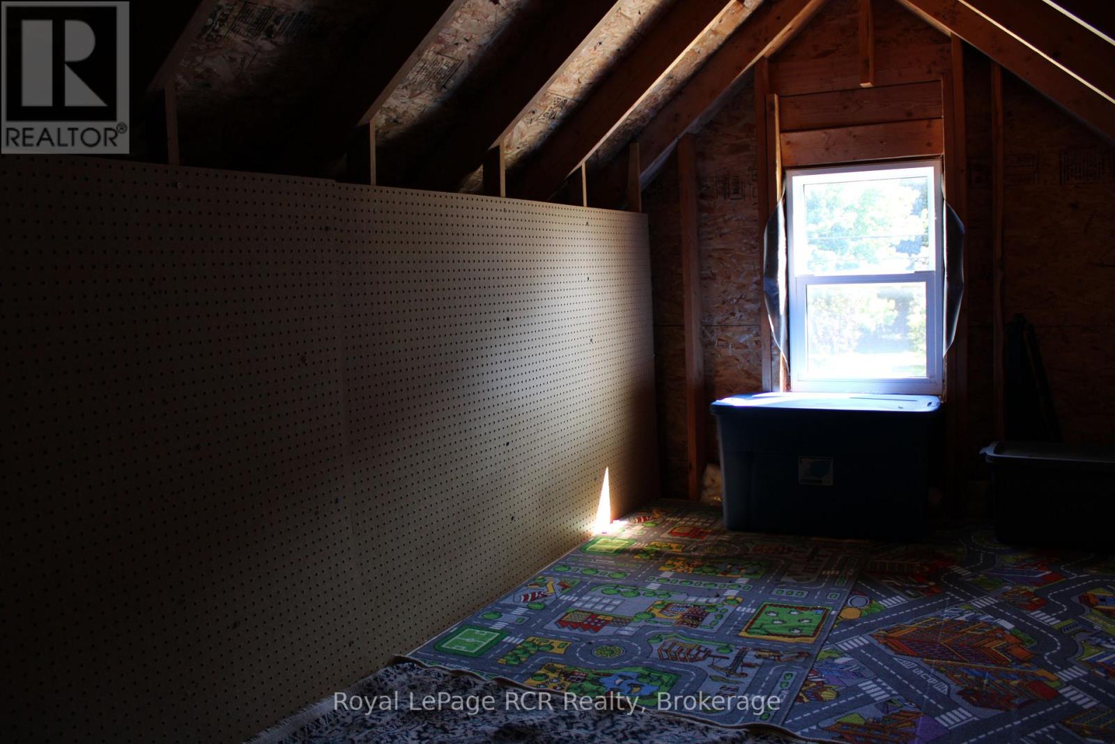 96 Main Street, Northern Bruce Peninsula, Ontario  N0H 1W0 - Photo 26 - X12073314