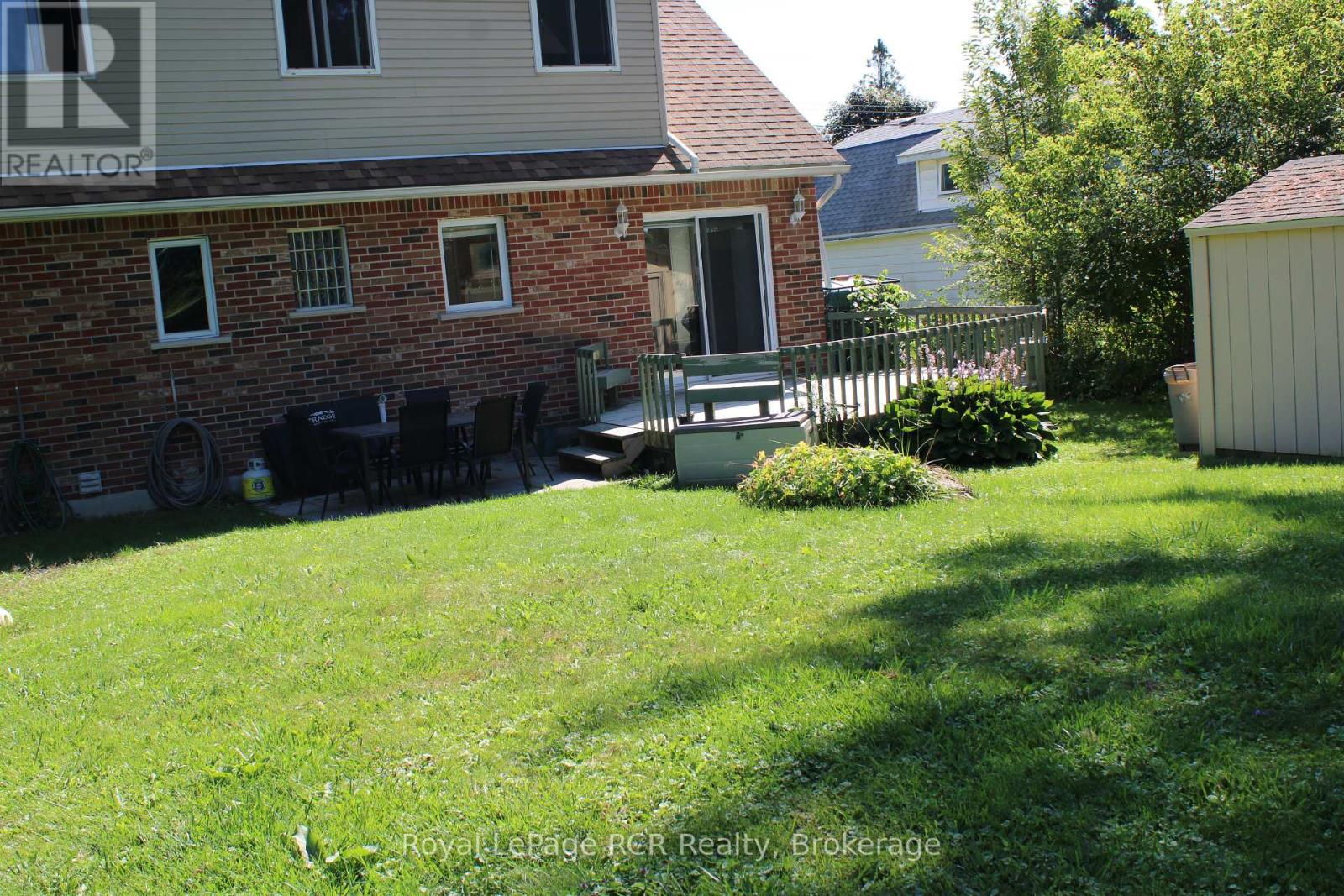 96 Main Street, Northern Bruce Peninsula, Ontario  N0H 1W0 - Photo 8 - X12073314