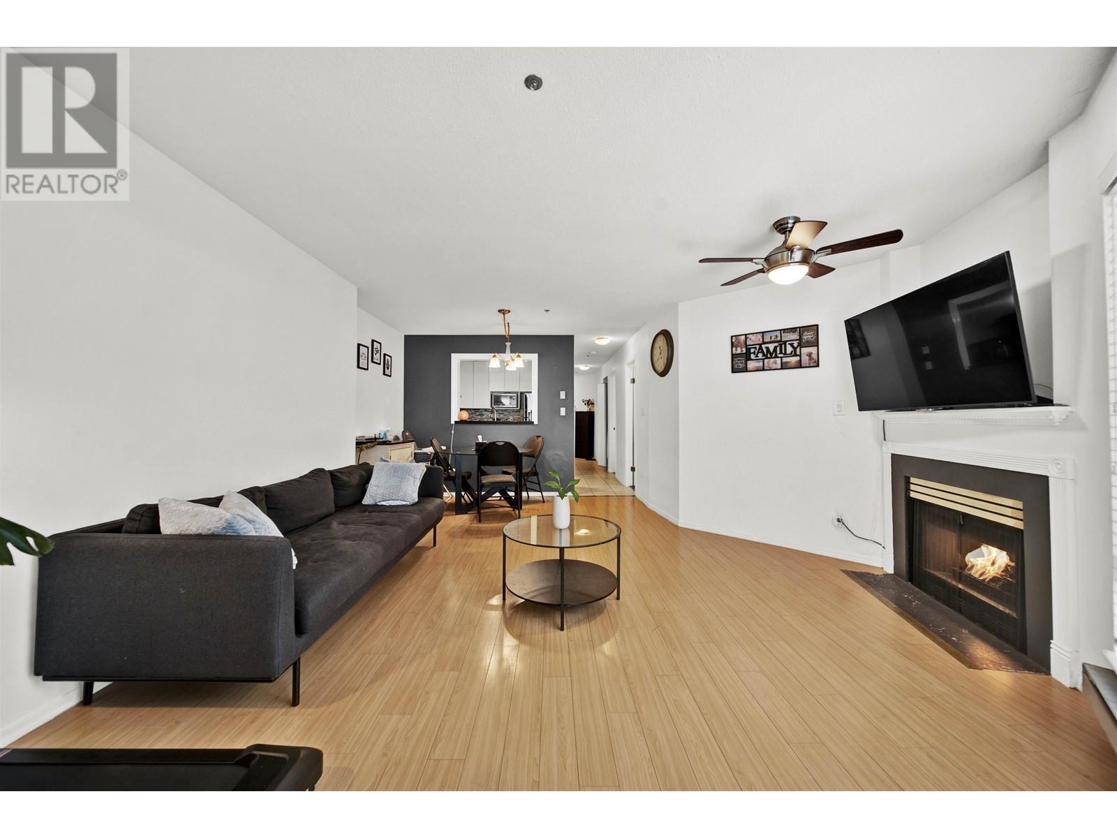 211 6939 Gilley Avenue, Burnaby, British Columbia  V5J 4W8 - Photo 3 - R2988468